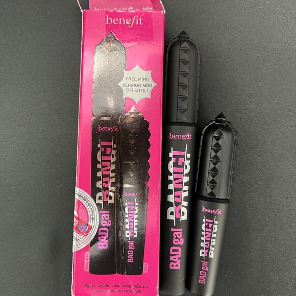 Benefit Cosmetics  BADgal BANG! Volumizing Mascara - Picture 2 of 3
